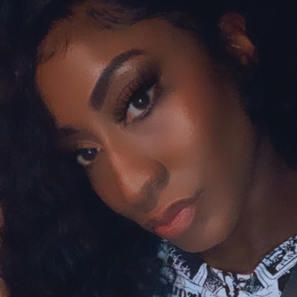 Meet your Posher, Jamesha